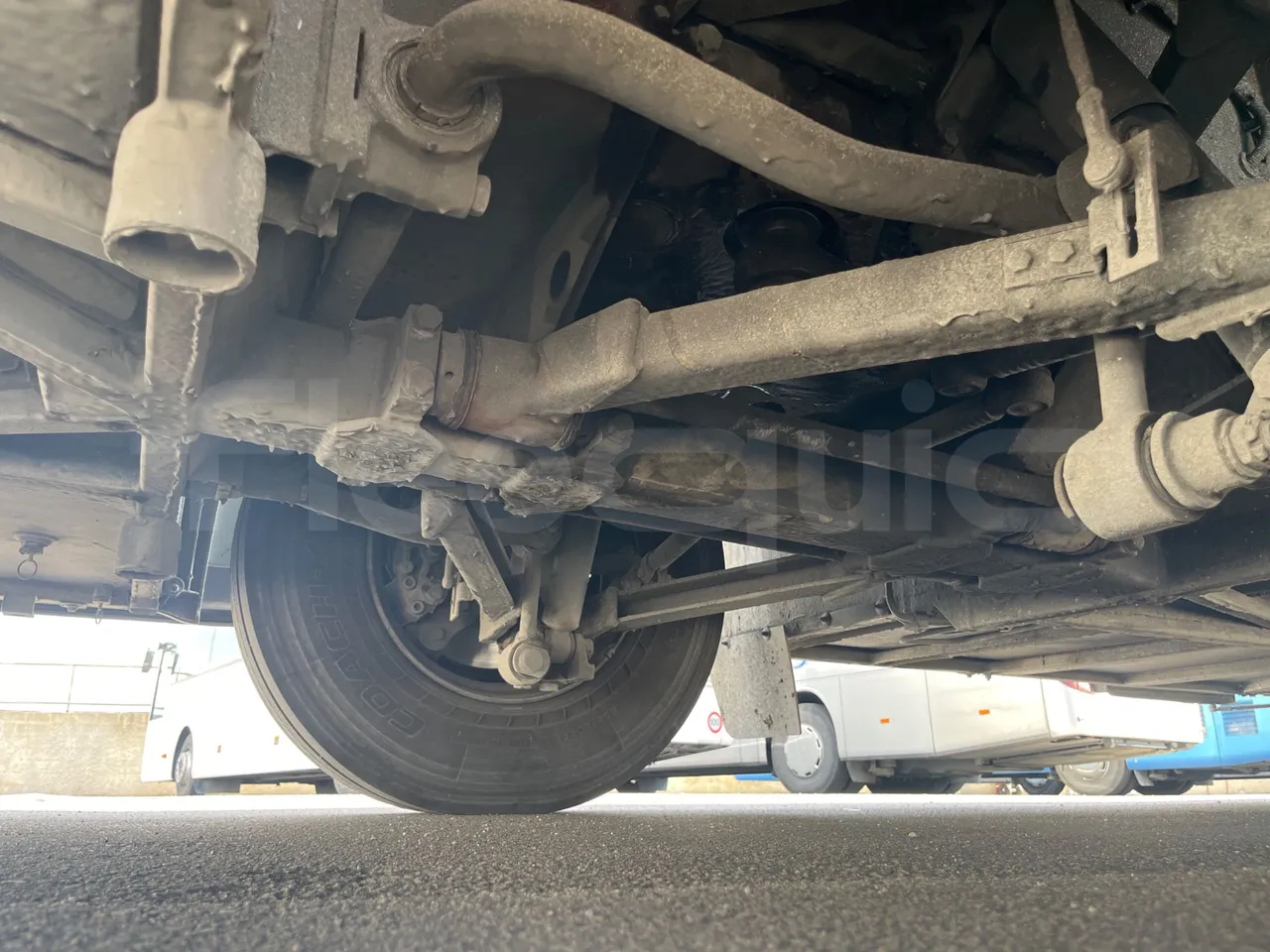 Setra S313 UL/ Euro 3 - 260 Kw - 11.320 Mt - front axle left side