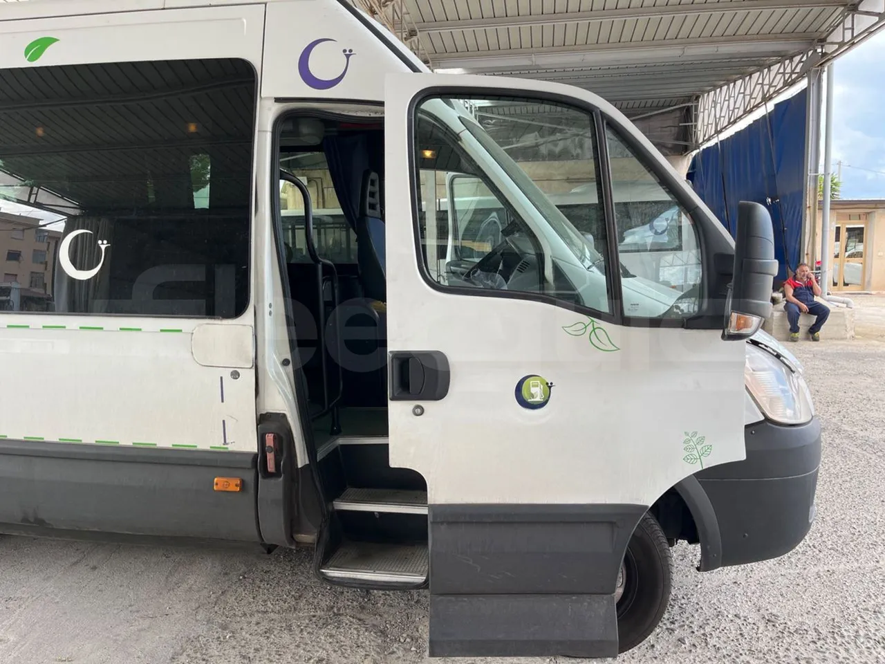 Iveco Daily A50/14/20 -EUR5 -100kW -6.948m CNG - front door 1 open