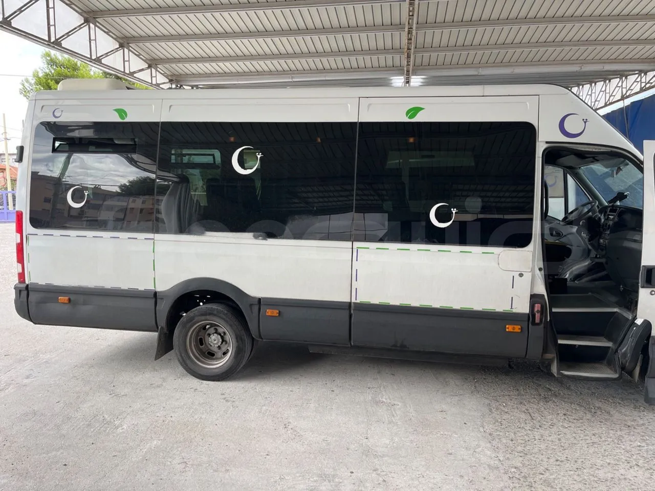 Iveco Daily A50/14/20 -EUR5 -100kW -6.948m CNG - front door 3 open