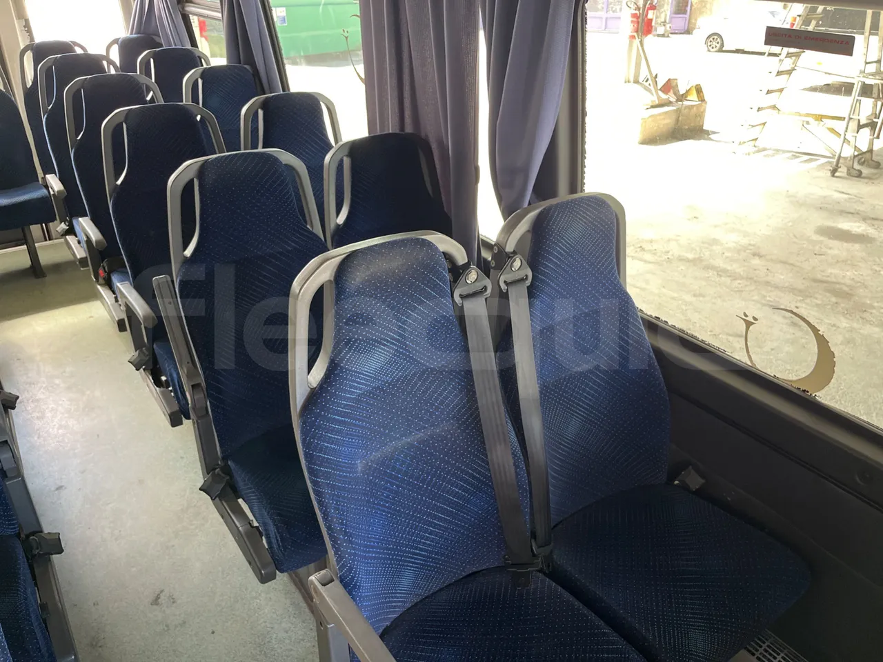 Iveco Daily A50/14/20 -EUR5 -100kW -6.948m CNG - folding seat photo