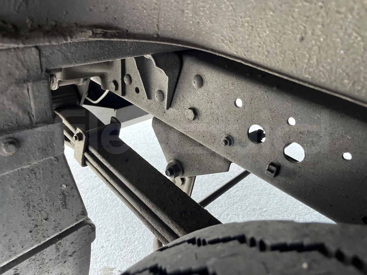 Iveco Daily A50/14/20 -EUR5 -100kW -6.948m CNG - axle 2 shock absorbers 1 left