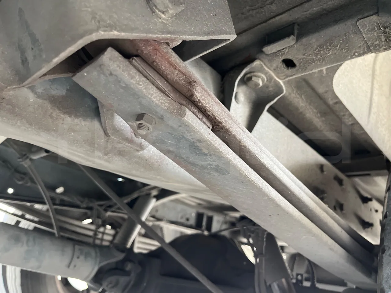 Iveco Daily A50/14/20 -EUR5 -100kW -6.948m CNG - axle 2 shock absorbers 2 left