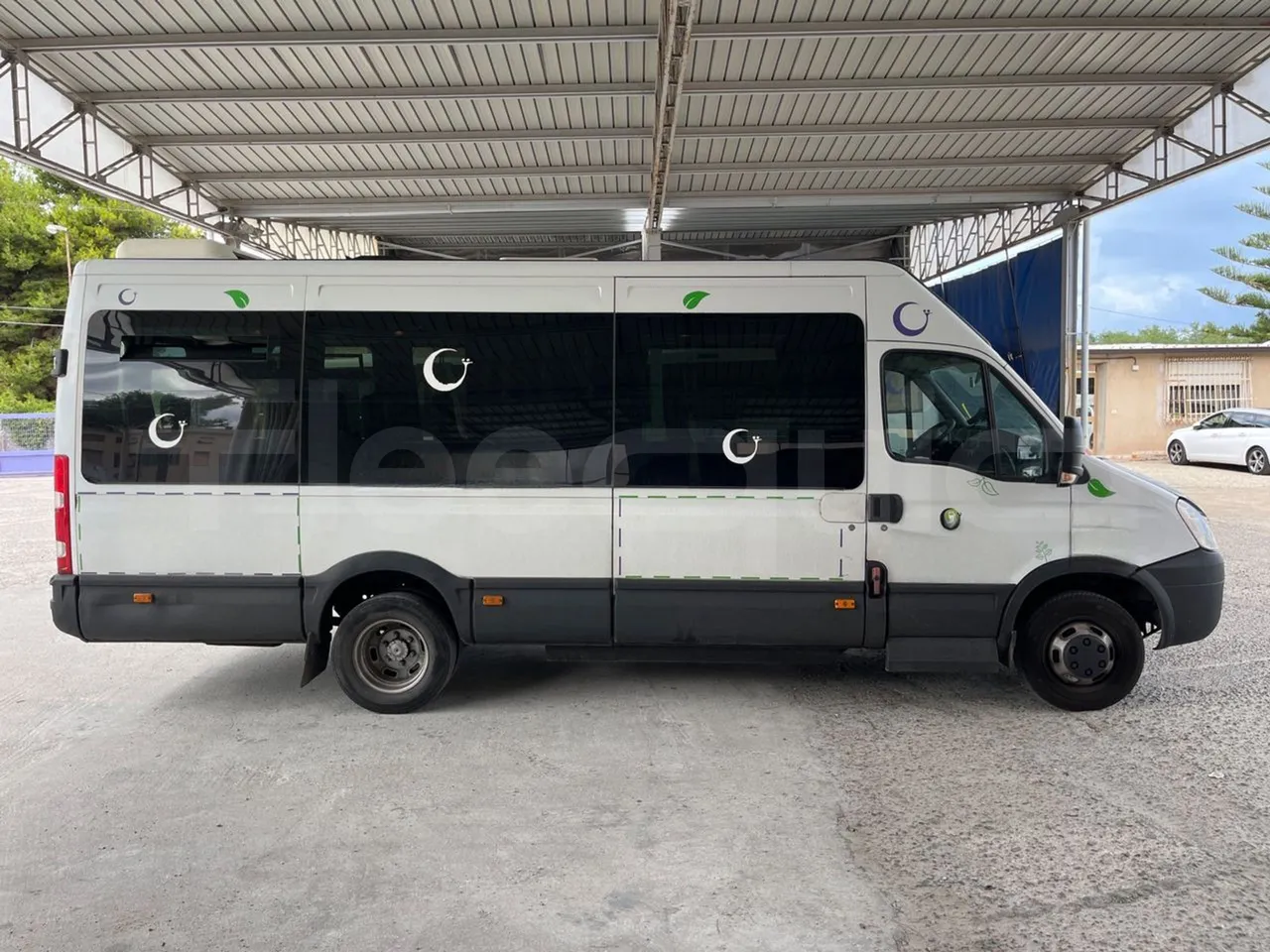 Iveco Daily A50/14/20 -EUR5 -100kW -6.948m CNG - right side doors closed