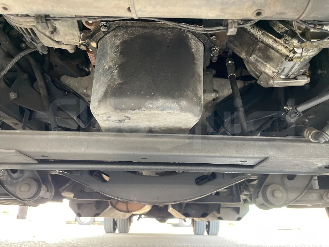 Iveco Daily A50/14/20 -EUR5 -100kW -6.948m CNG - front undercarriage from front