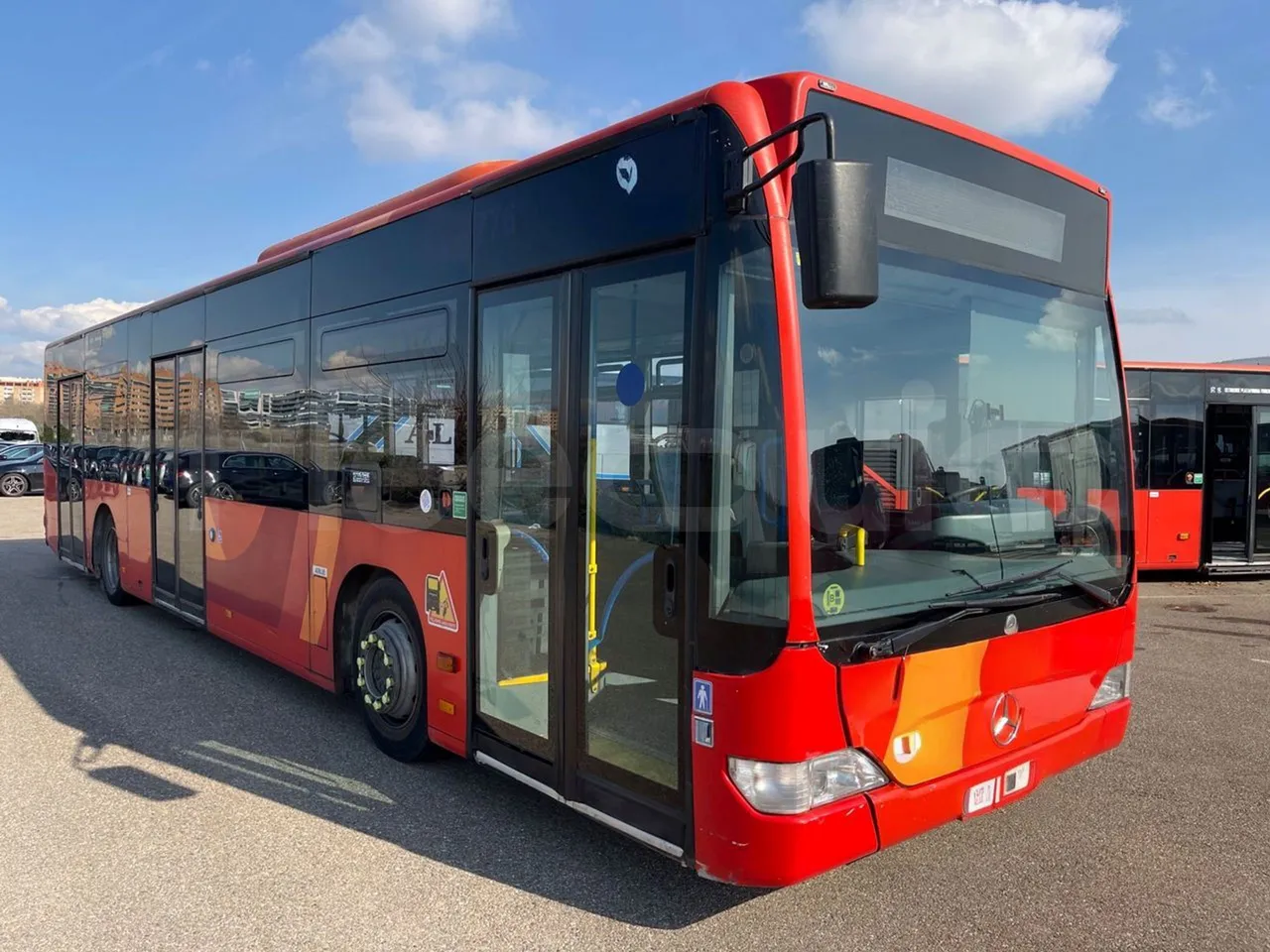 Mercedes-Benz Citaro O530 - Euro4 - 210kW - 11.950m - 3/4 front right doors