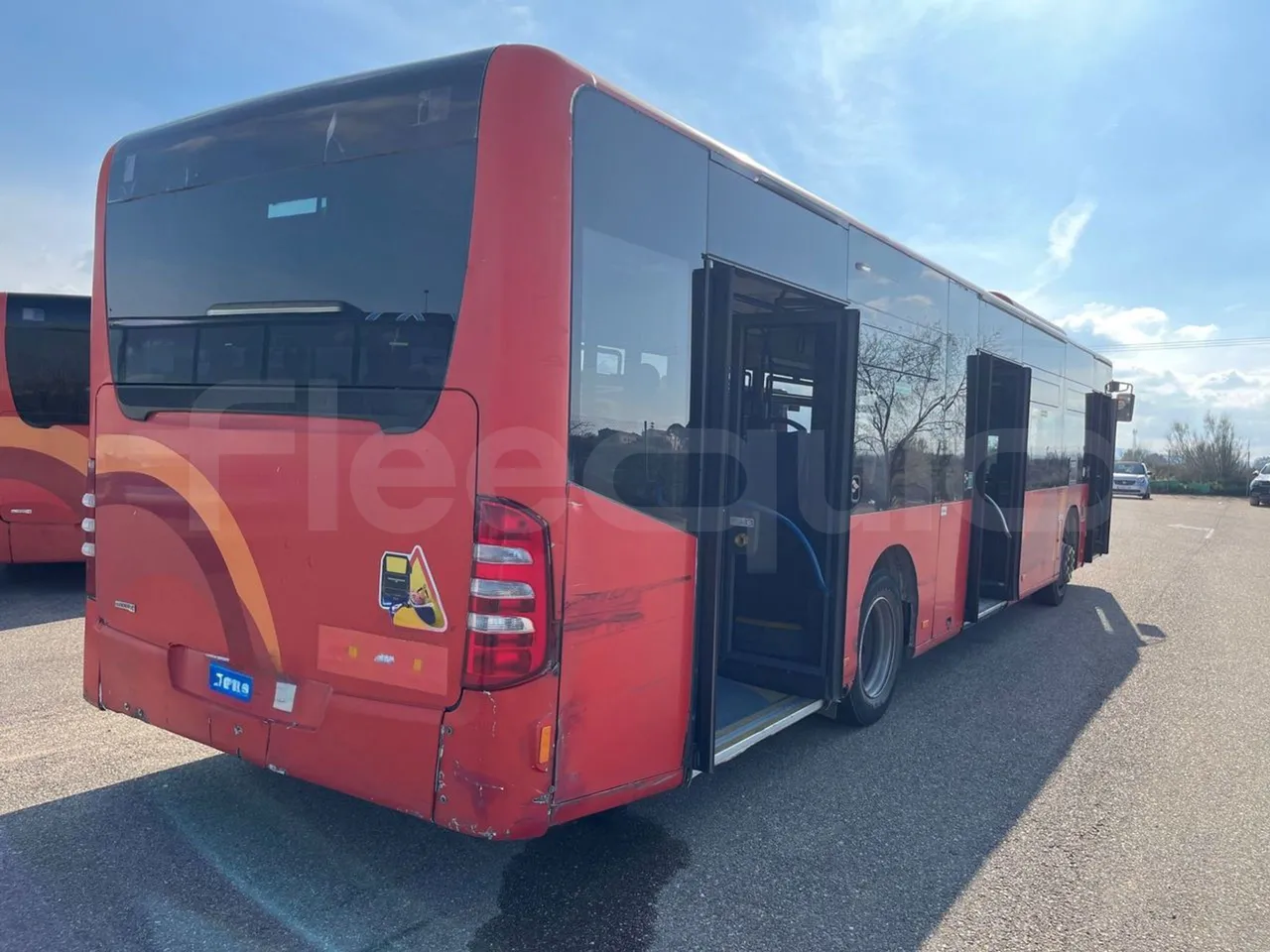 Mercedes-Benz Citaro O530 - Euro4 - 210kW - 11.950m - 3/4 right rear doors open