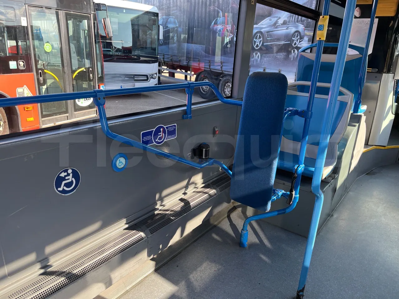 Mercedes-Benz Citaro O530 - Euro4 - 210kW - 11.950m - disabled area photo