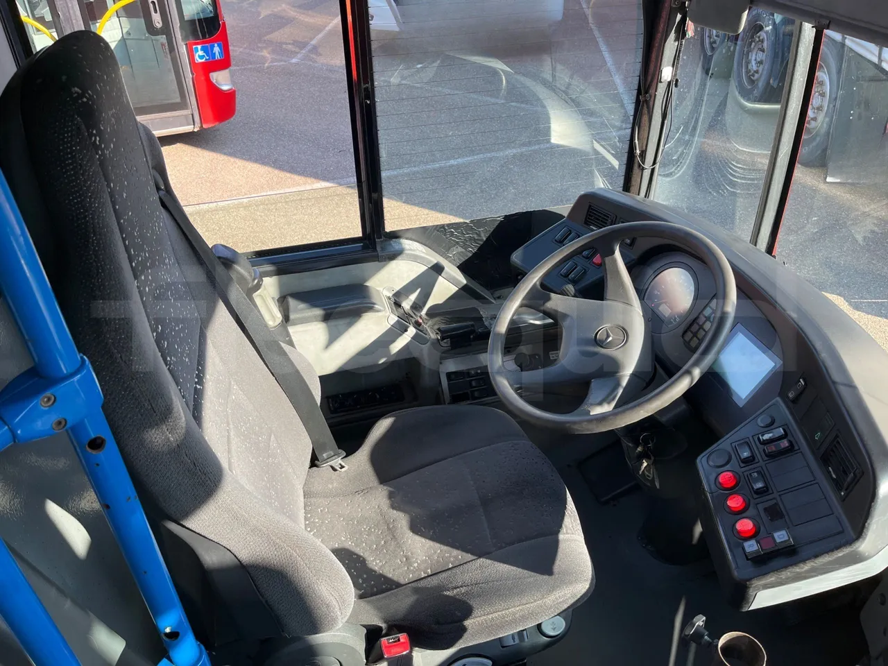Mercedes-Benz Citaro O530 - Euro4 - 210kW - 11.950m - driver's seat photo