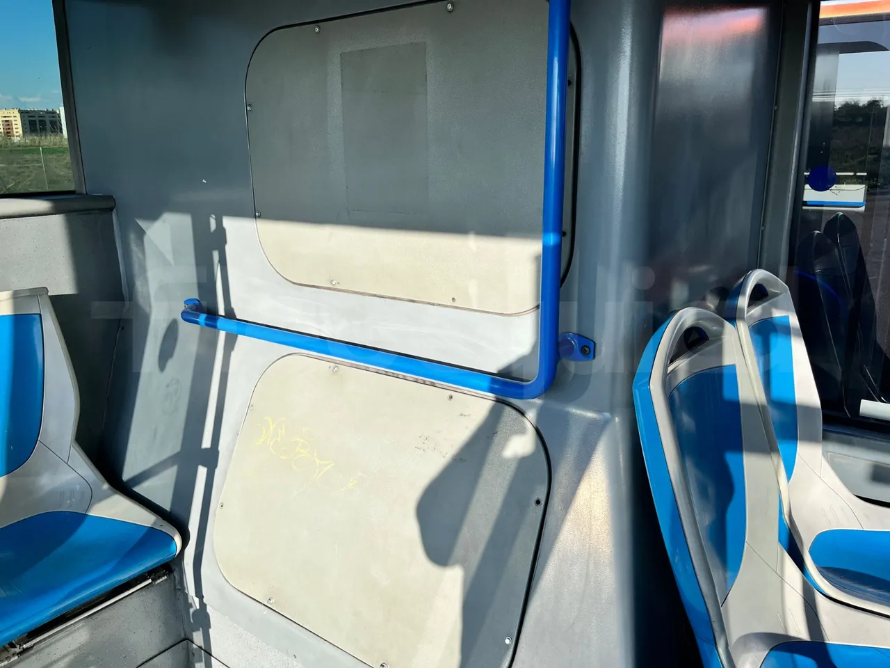 Mercedes-Benz Citaro O530 - Euro4 - 210kW - 11.950m - floor hatches photo