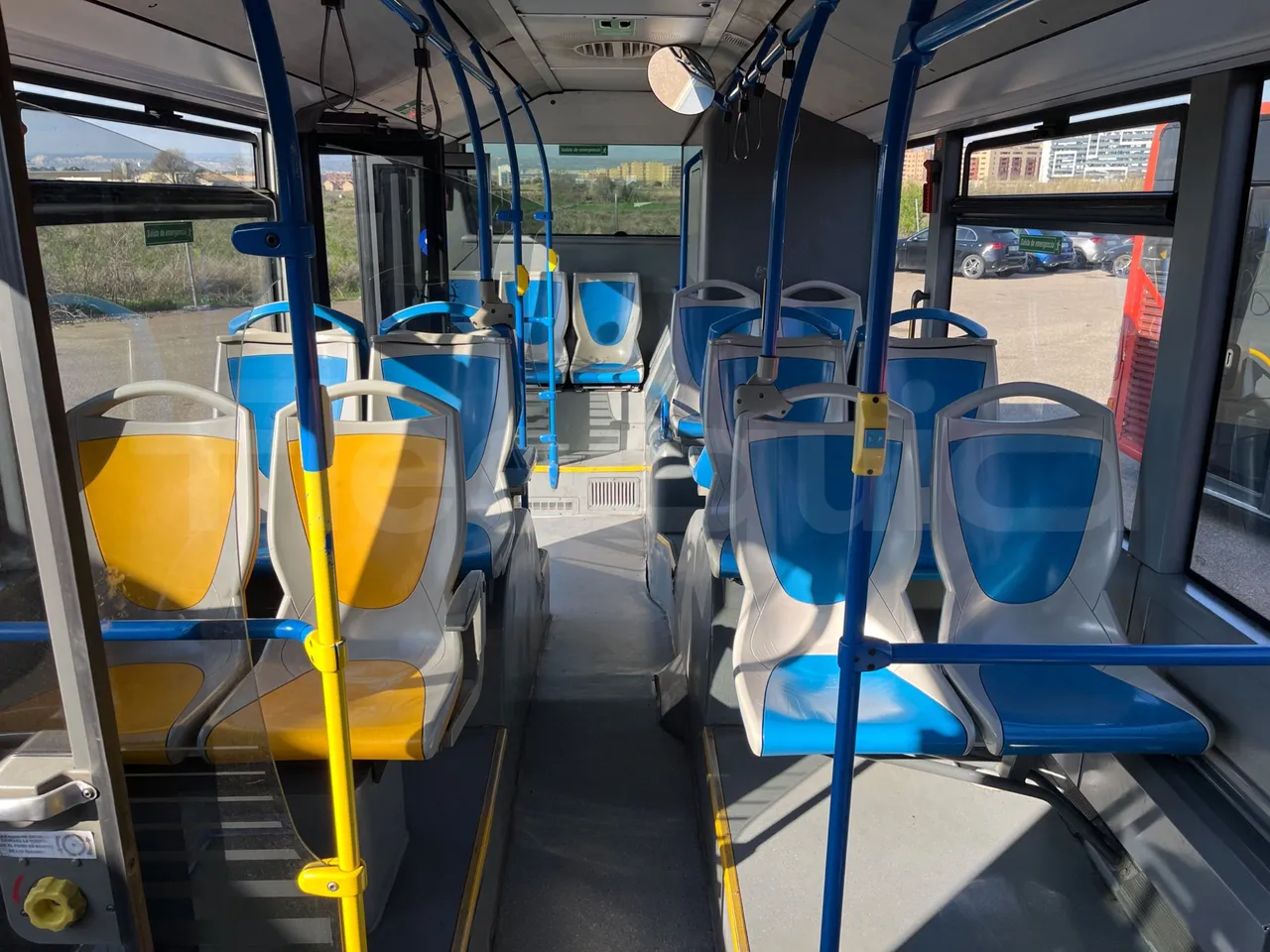 Mercedes-Benz Citaro O530 - Euro4 - 210kW - 11.950m - reverse view middle aisle