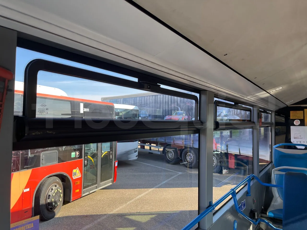 Mercedes-Benz Citaro O530 - Euro4 - 210kW - 11.950m - monitor detail photo