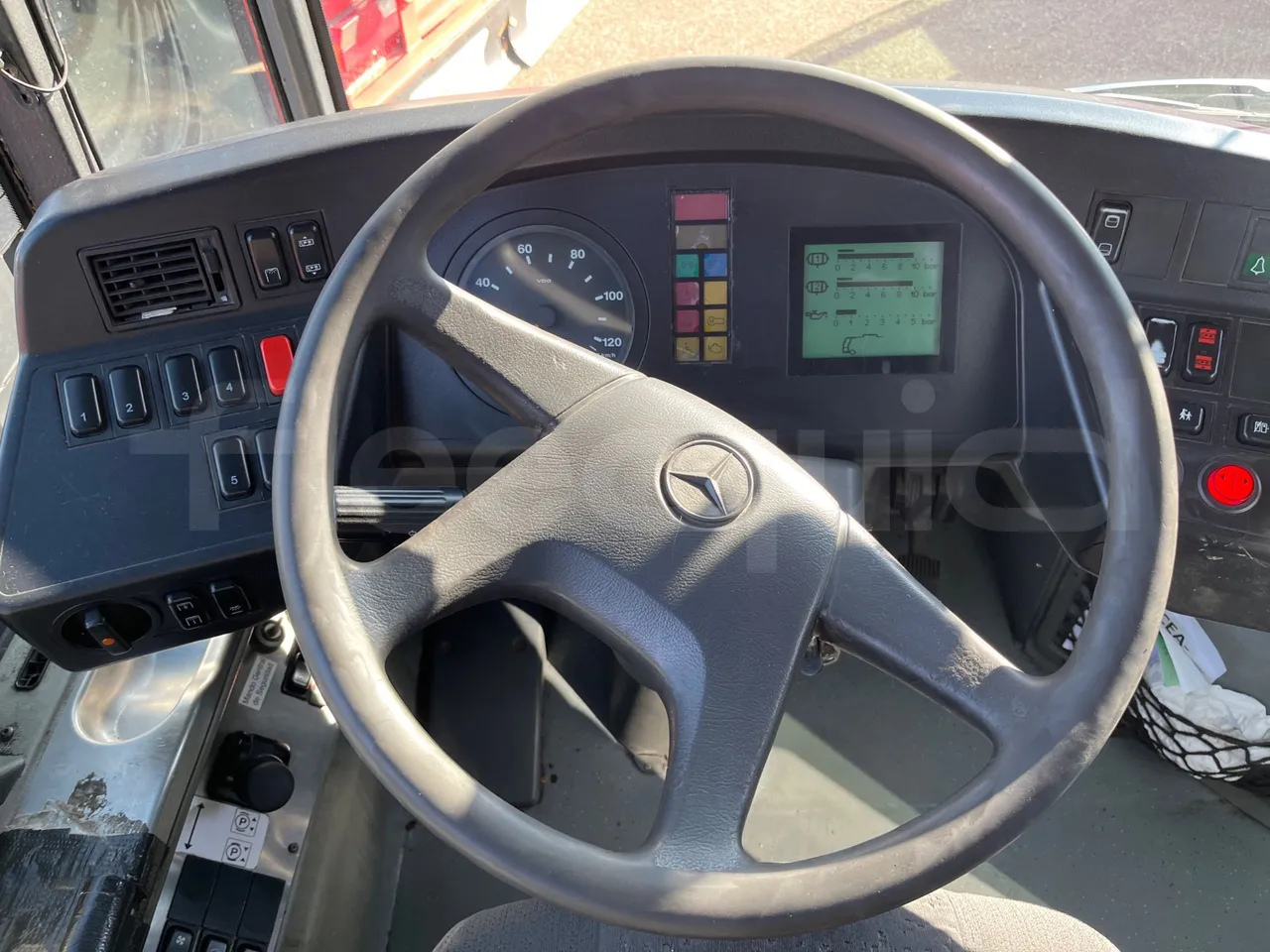 Mercedes-Benz Citaro O530 - Euro4 - 210kW - 11.950m - steering wheel photo