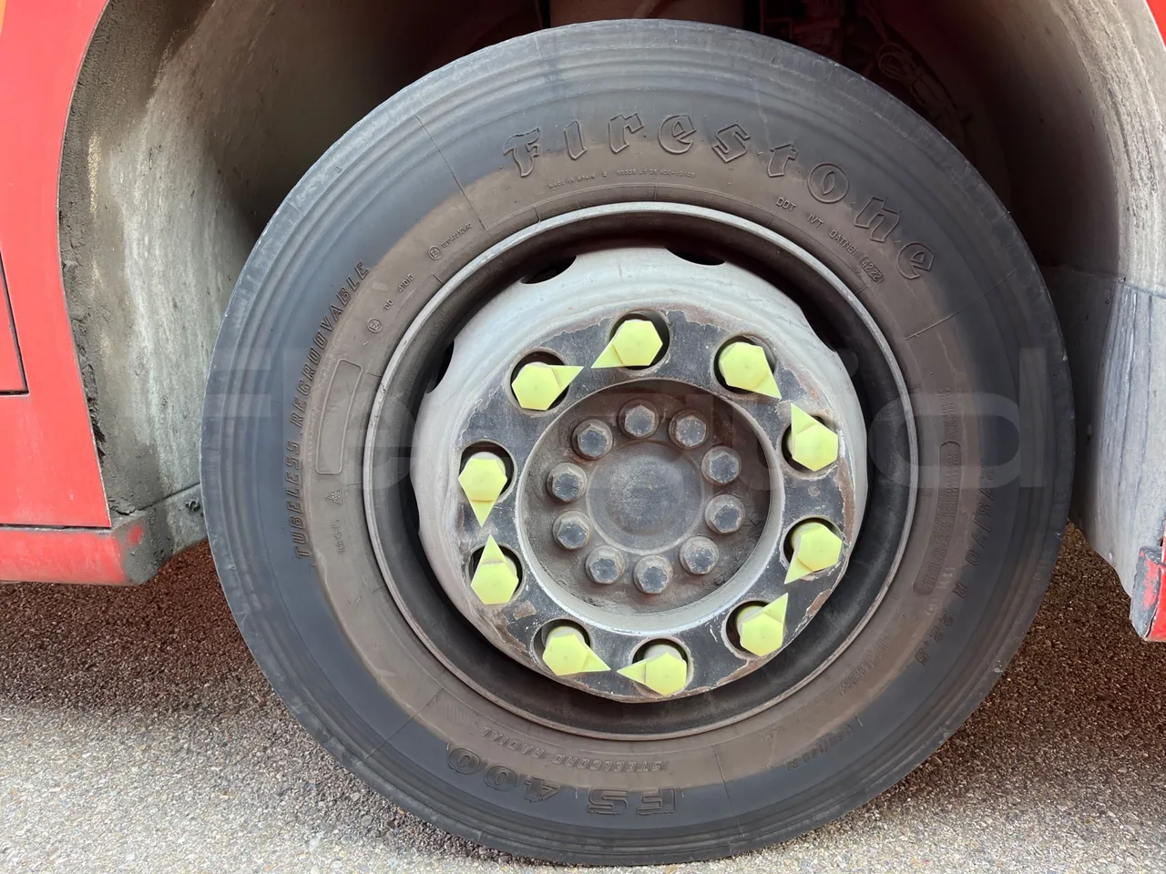 Mercedes-Benz Citaro O530 - Euro4 - 210kW - 11.950m - front left tire measurements