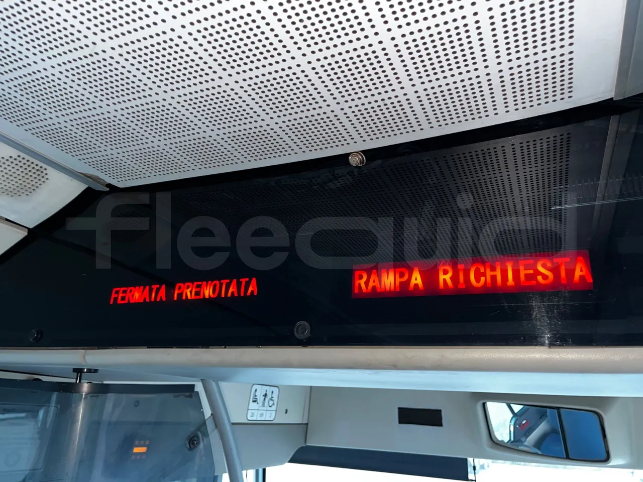 Mercedes-Benz Citaro O 530 - EUR3 - 220kW - 12.000m - command unit indicators