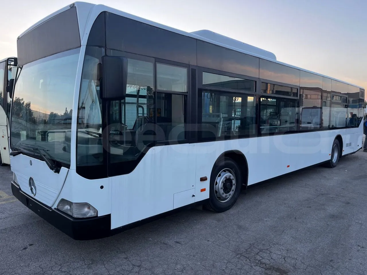 Mercedes-Benz Citaro O 530 - EUR3 - 220kW - 12.000m - 3/4 front left