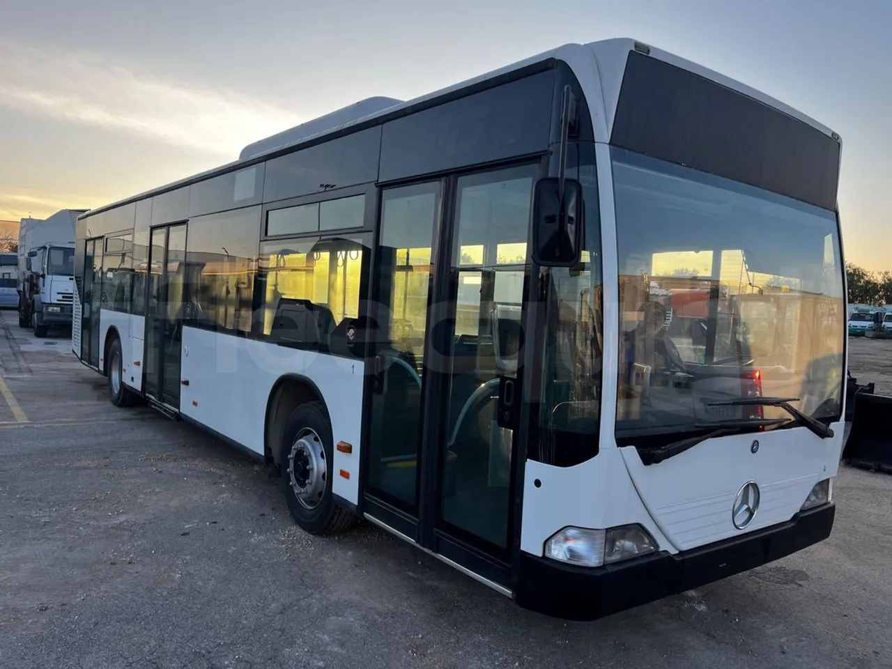 Mercedes-Benz Citaro O 530 - EUR3 - 220kW - 12.000m - Base cover photo