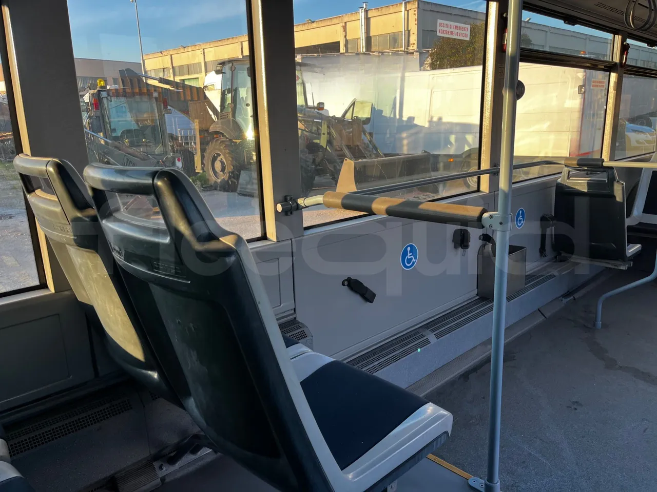 Mercedes-Benz Citaro O 530 - EUR3 - 220kW - 12.000m - folding seat photo