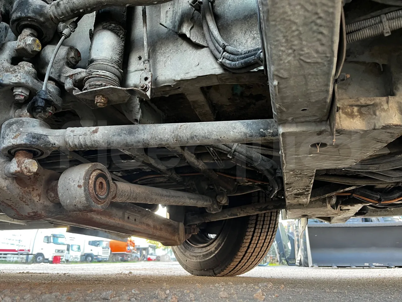 Mercedes-Benz Citaro O 530 - EUR3 - 220kW - 12.000m - front axle left side