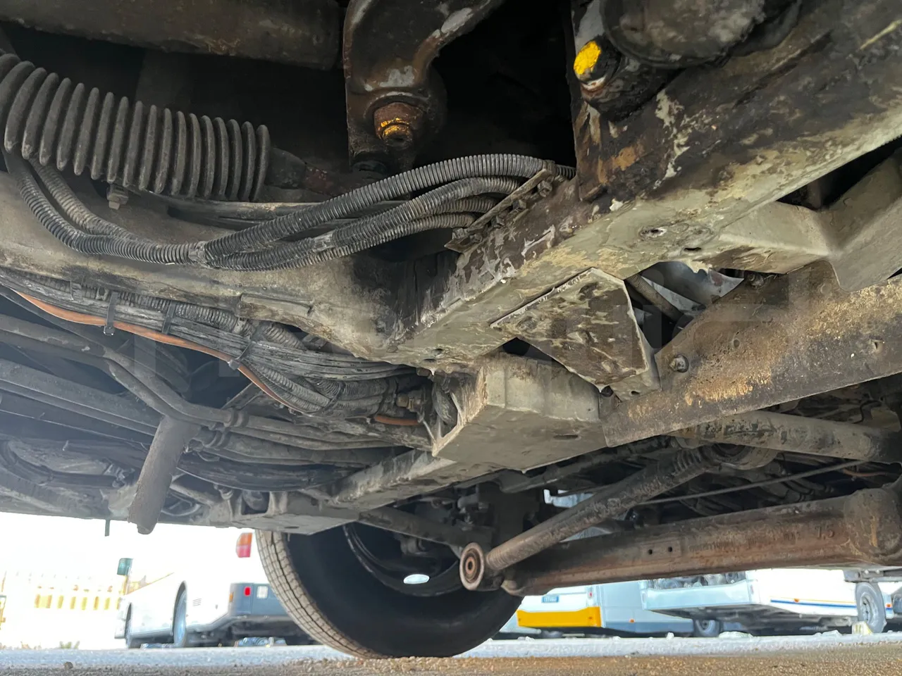 Mercedes-Benz Citaro O 530 - EUR3 - 220kW - 12.000m - front axle right side