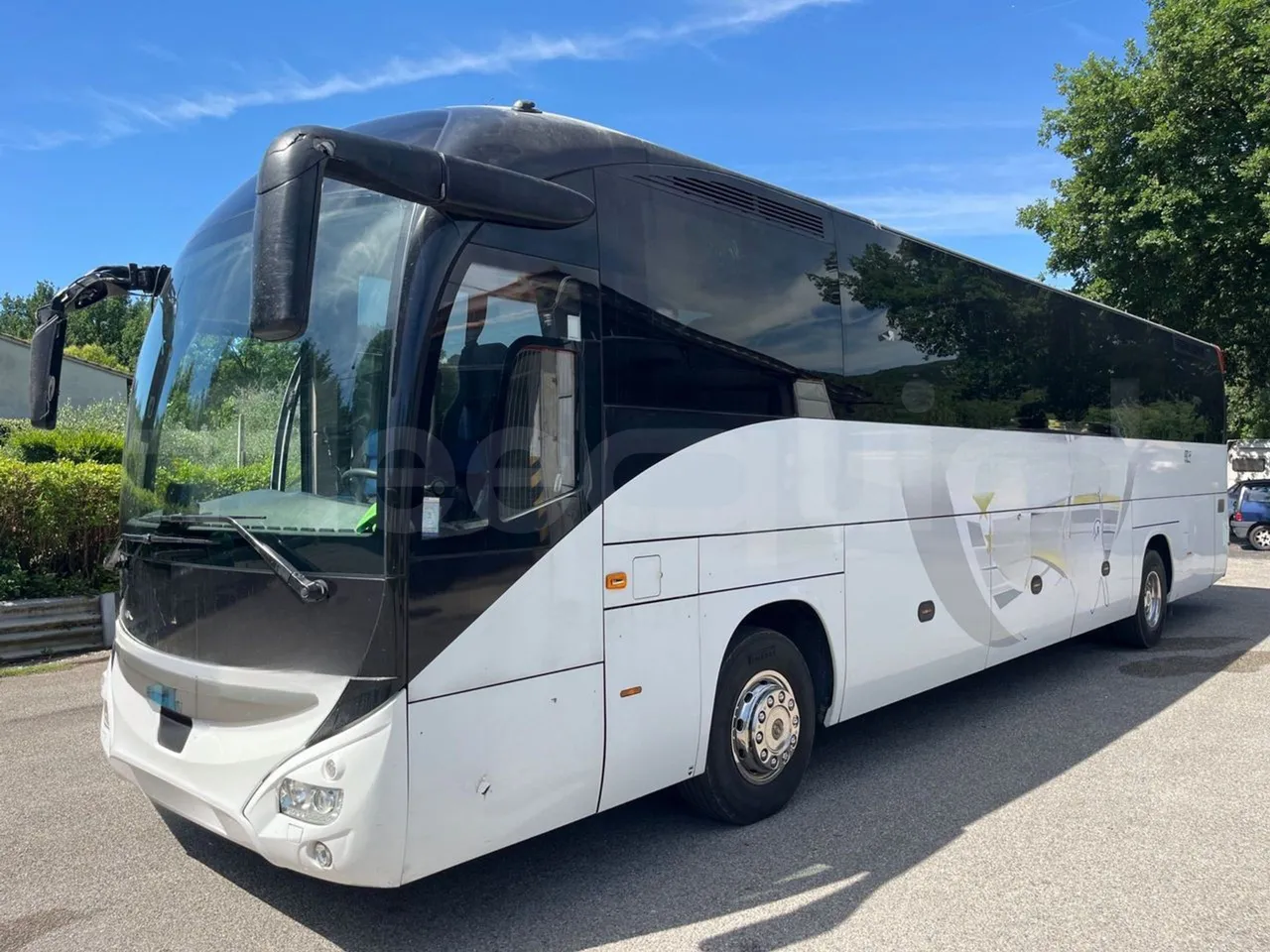 Iveco Magelys - 3/4 front left