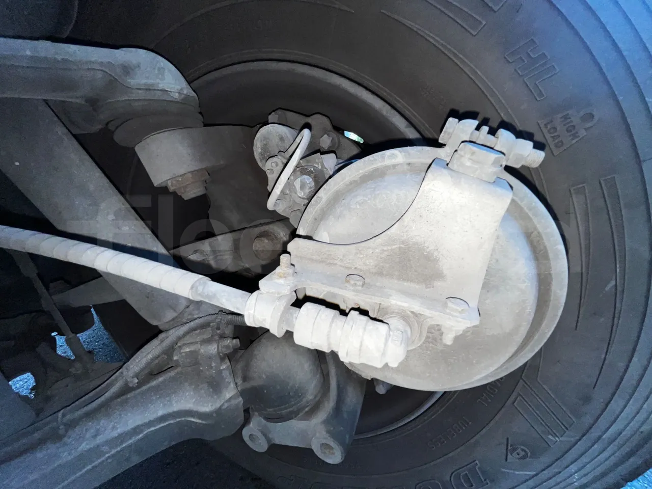 Iveco Magelys - front brake calipers right
