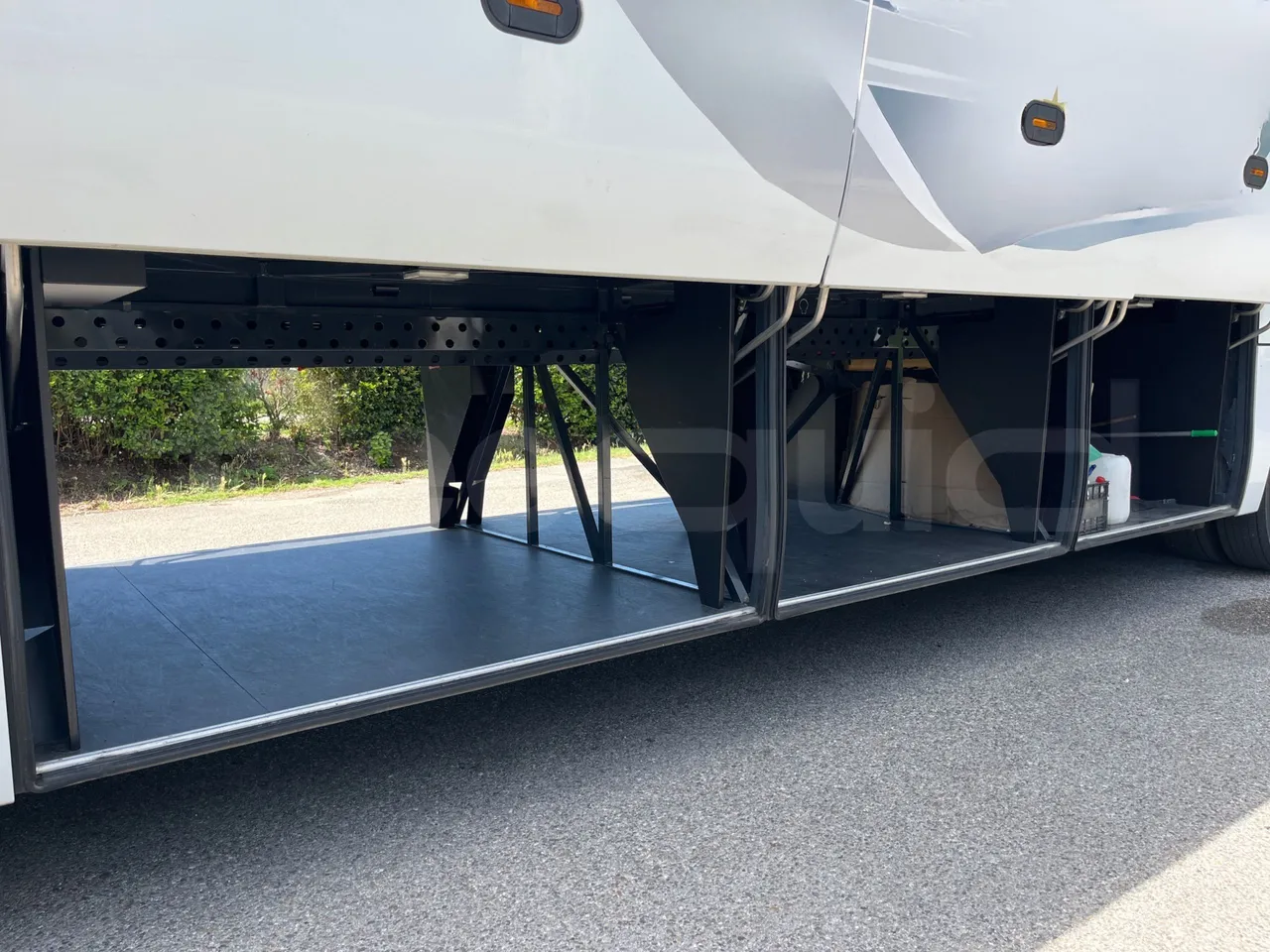 Iveco Magelys - internal frame rust check