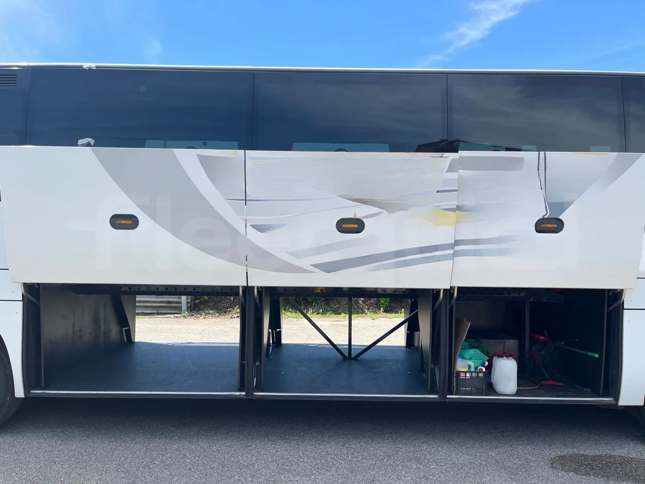 Iveco Magelys - luggage rack photo