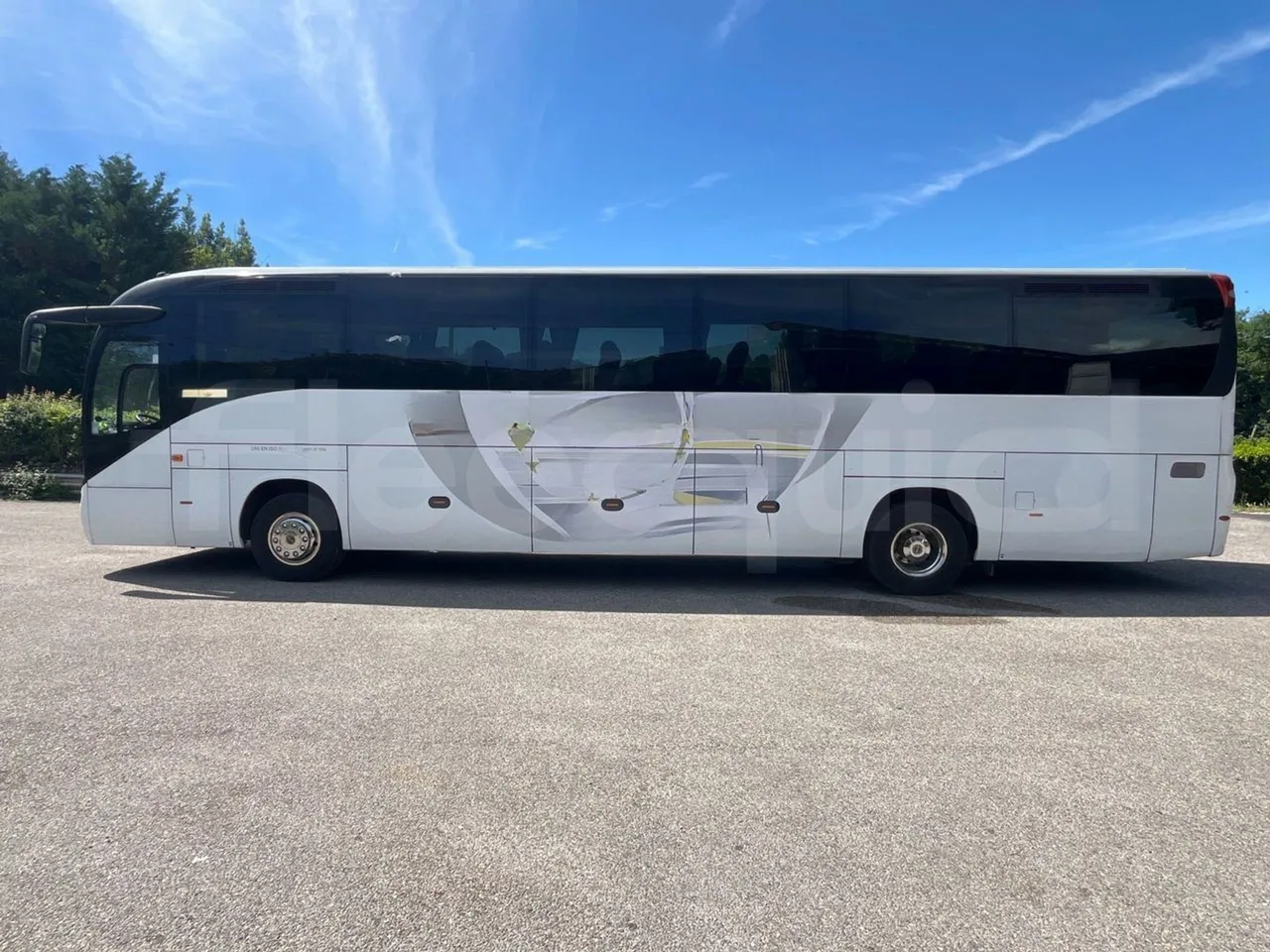 Iveco Magelys - left side photo