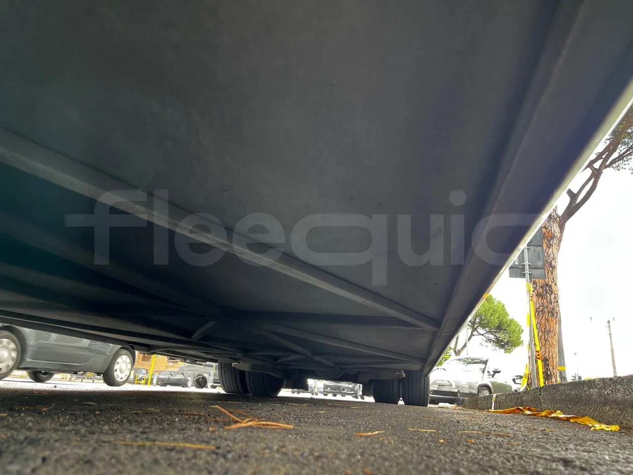 Iveco Magelys - central undercarriage photo