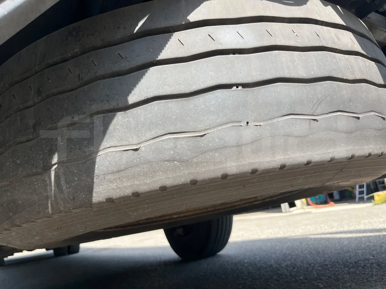 Iveco Magelys - spare wheel