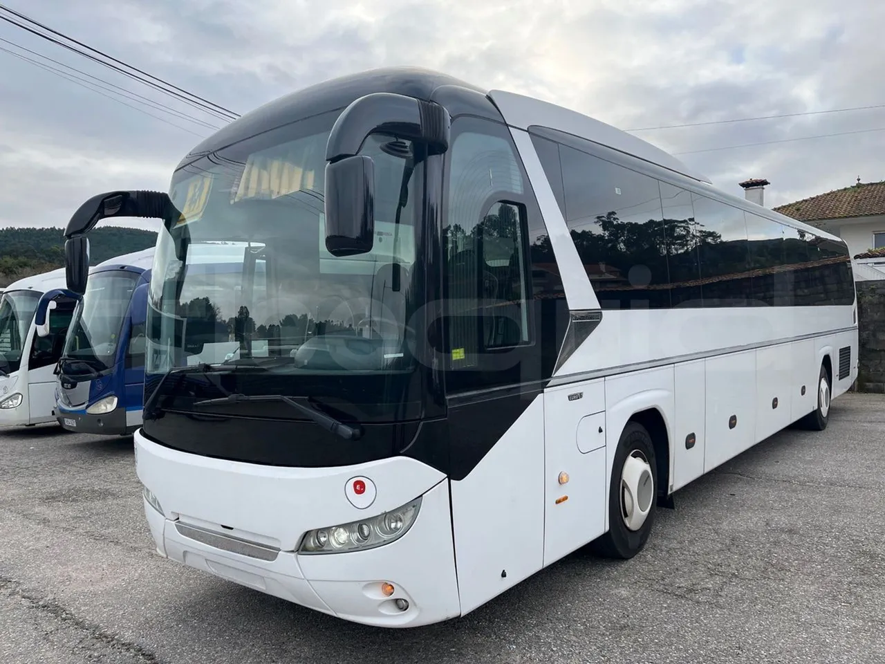 Neoplan JETLINER B274600 - Euro6 - 294kW - 13mt - 3/4 front left