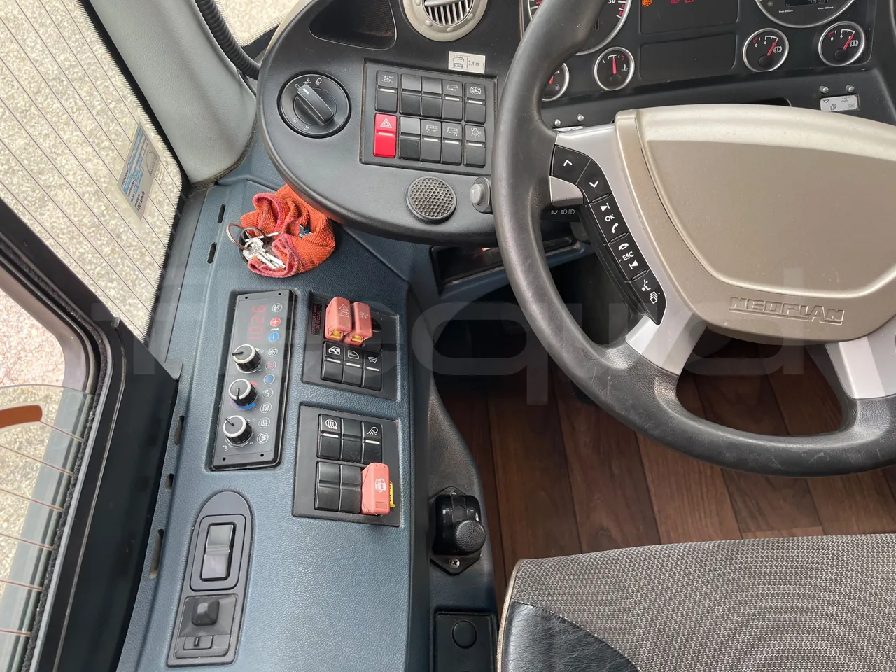 Neoplan JETLINER B274600 - Euro6 - 294kW - 13mt - onboard devices 2