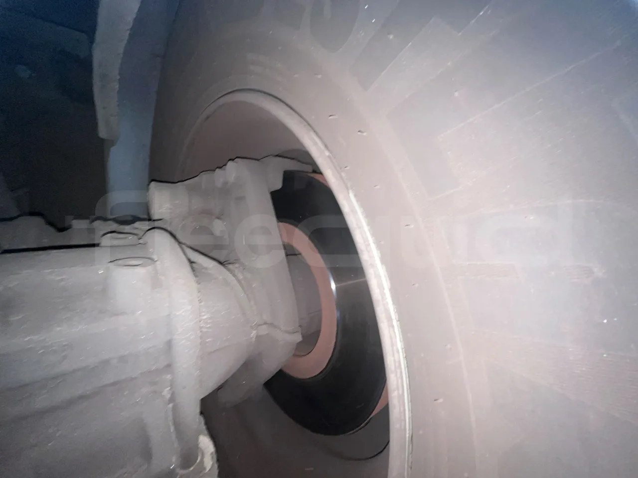 Neoplan JETLINER B274600 - Euro6 - 294kW - 13mt - axle 2 discs left