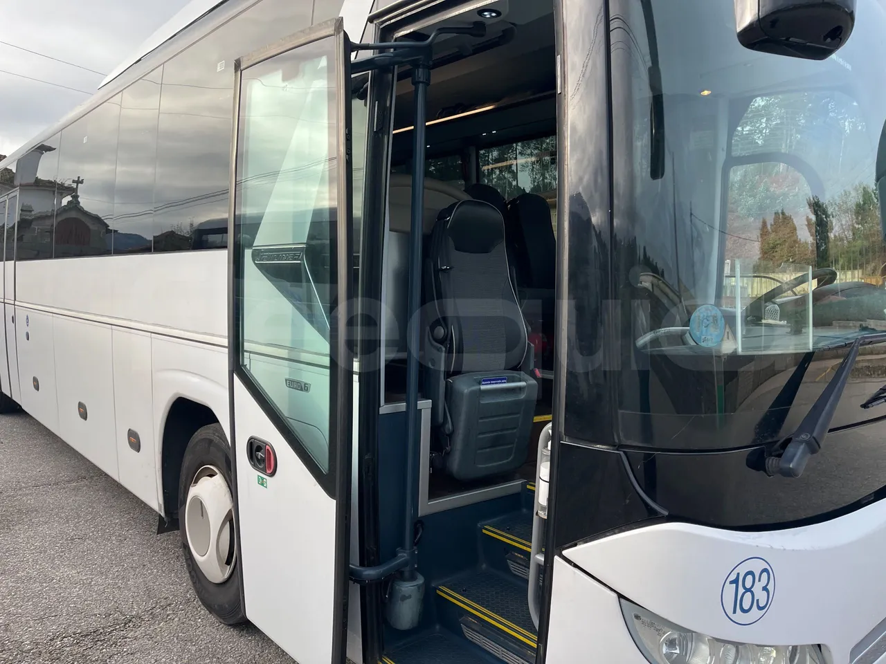 Neoplan JETLINER B274600 - Euro6 - 294kW - 13mt - door mechanism photo