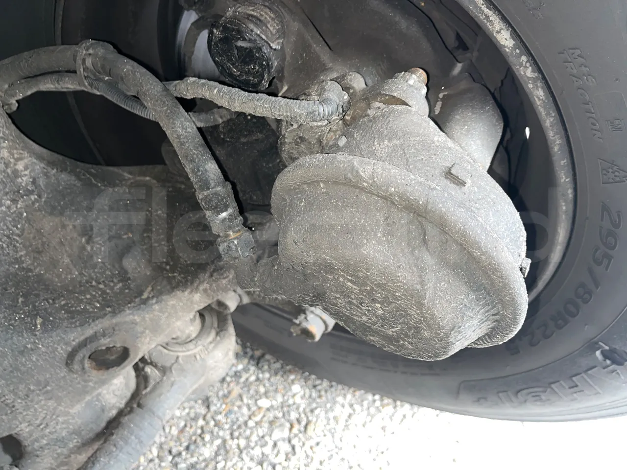 Neoplan JETLINER B274600 - Euro6 - 294kW - 13mt - front brake calipers right