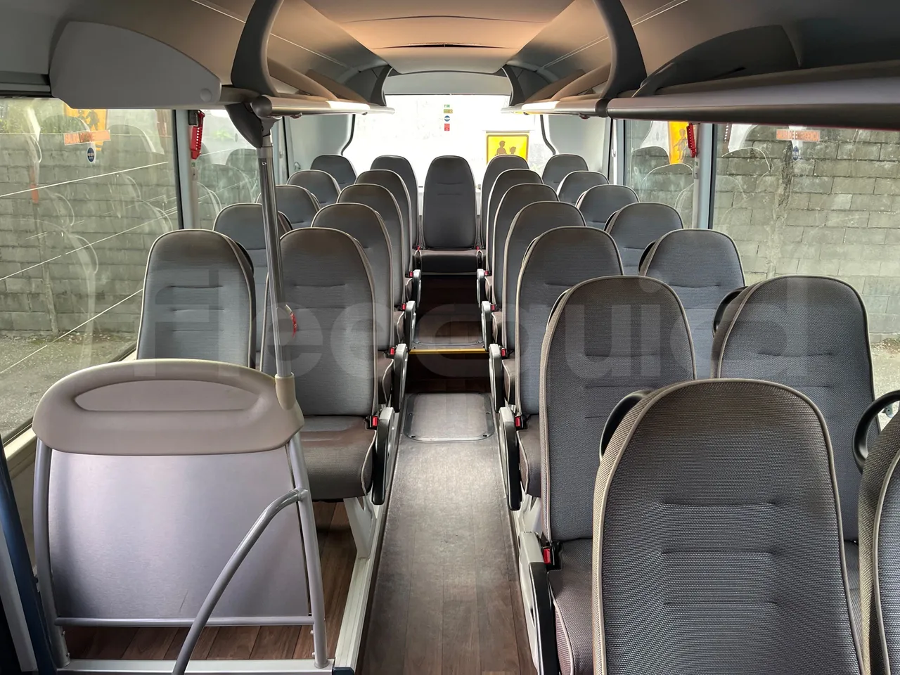 Neoplan JETLINER B274600 - Euro6 - 294kW - 13mt - reverse view middle aisle