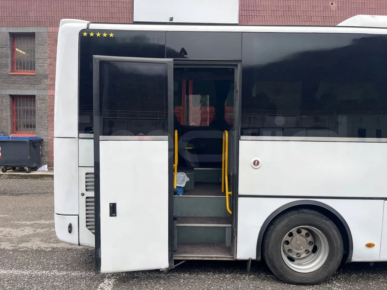 Otokar Navigo G240S35 - EUR4 - 176kW - 9.174m - front door 3 open