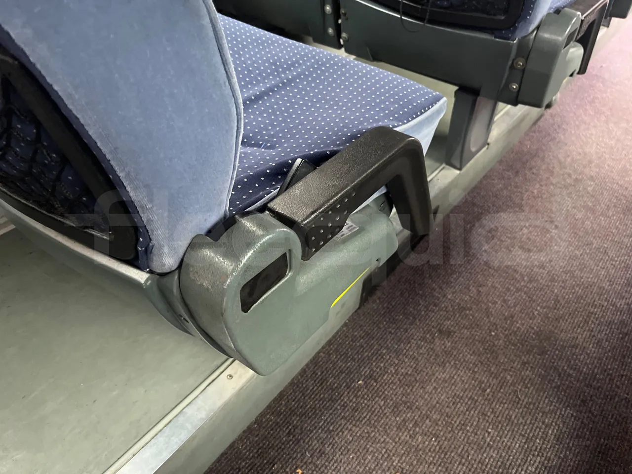 Otokar Navigo G240S35 - EUR4 - 176kW - 9.174m - armrest detail photo