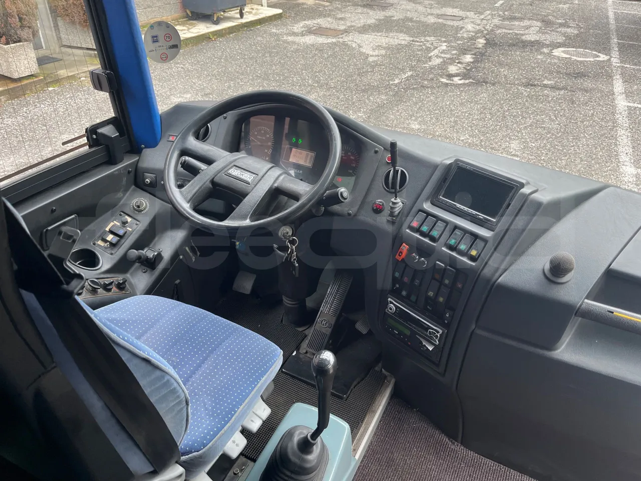 Otokar Navigo G240S35 - EUR4 - 176kW - 9.174m - buttons panels on