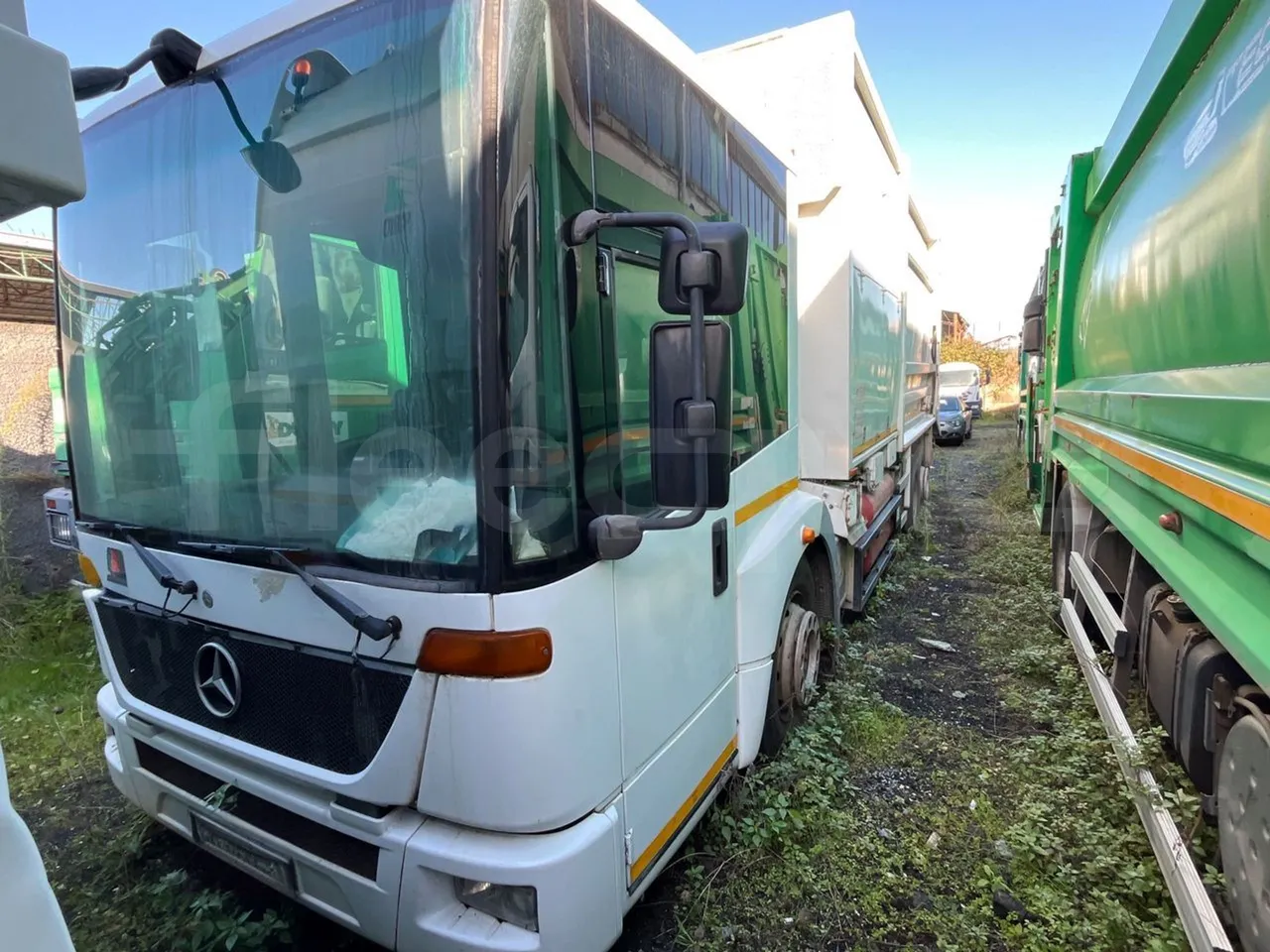 Daimler-Chrysler AG 930|MB 2532 - Euro5 - 235kW - 9.620mt - 3/4 front left