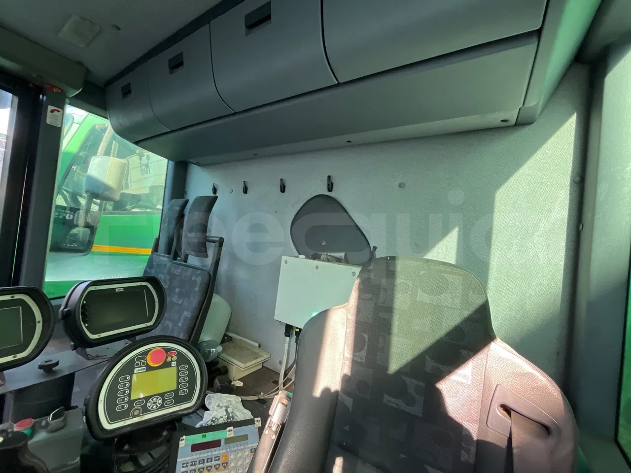 Daimler-Chrysler AG 930|MB 2532 - Euro5 - 235kW - 9.620mt - hostes microphone accessories photo