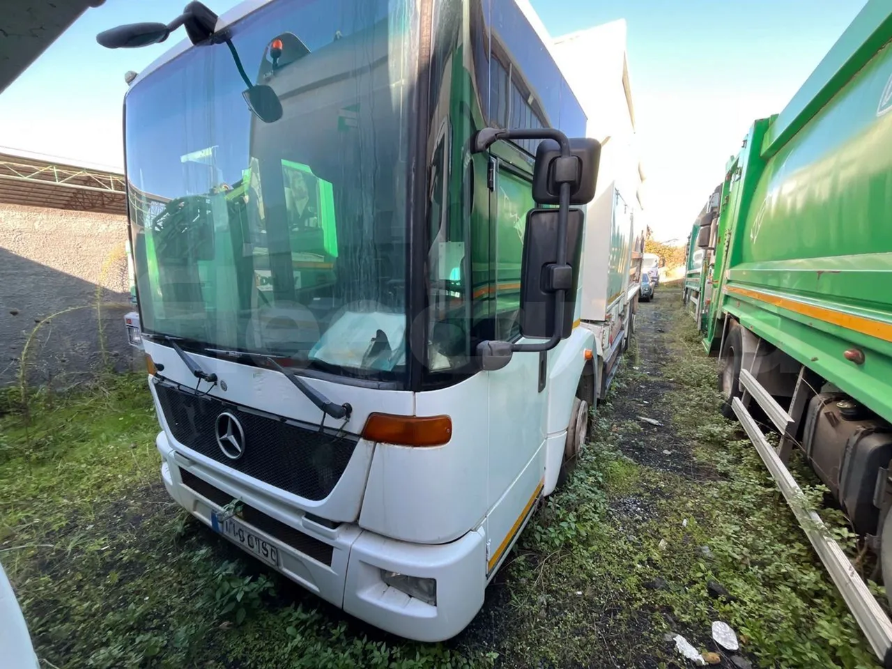 Daimler-Chrysler AG 930|MB 2532 - Euro5 - 235kW - 9.620mt - front photo