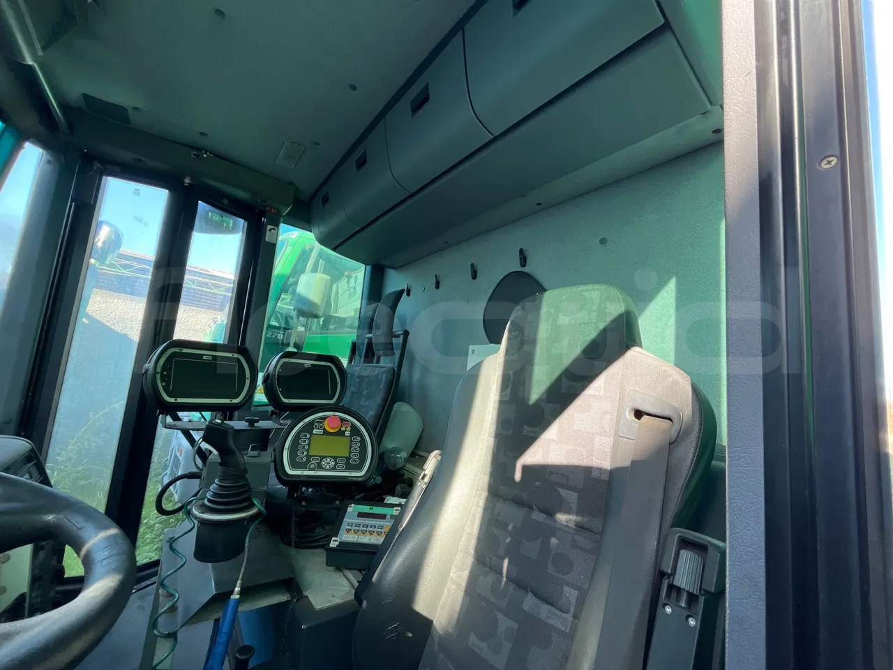 Daimler-Chrysler AG 930|MB 2532 - Euro5 - 235kW - 9.620mt - reverse view middle aisle