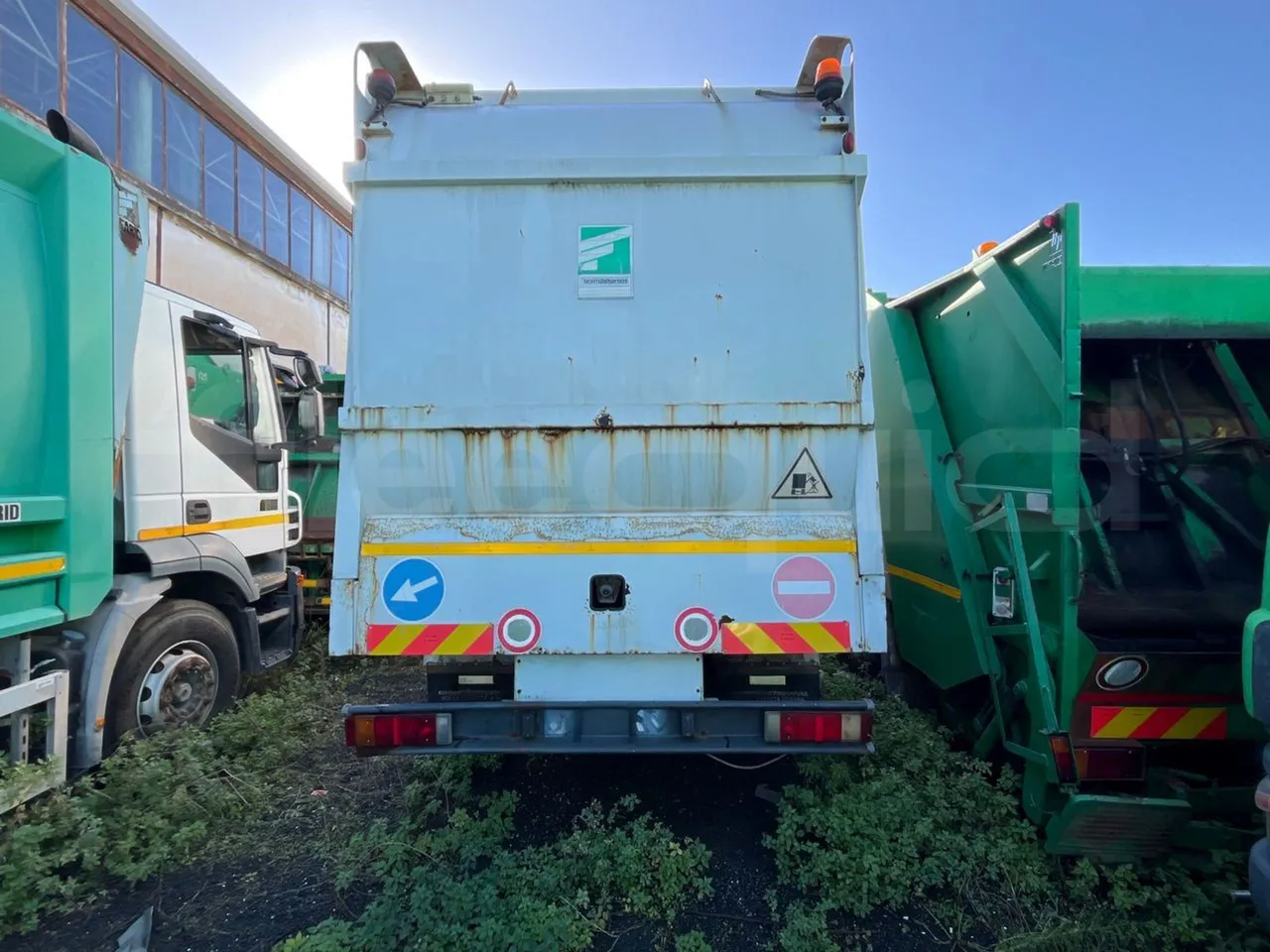 Daimler-Chrysler AG 930|MB 2532 - Euro5 - 235kW - 9.620mt - rear hatch closed