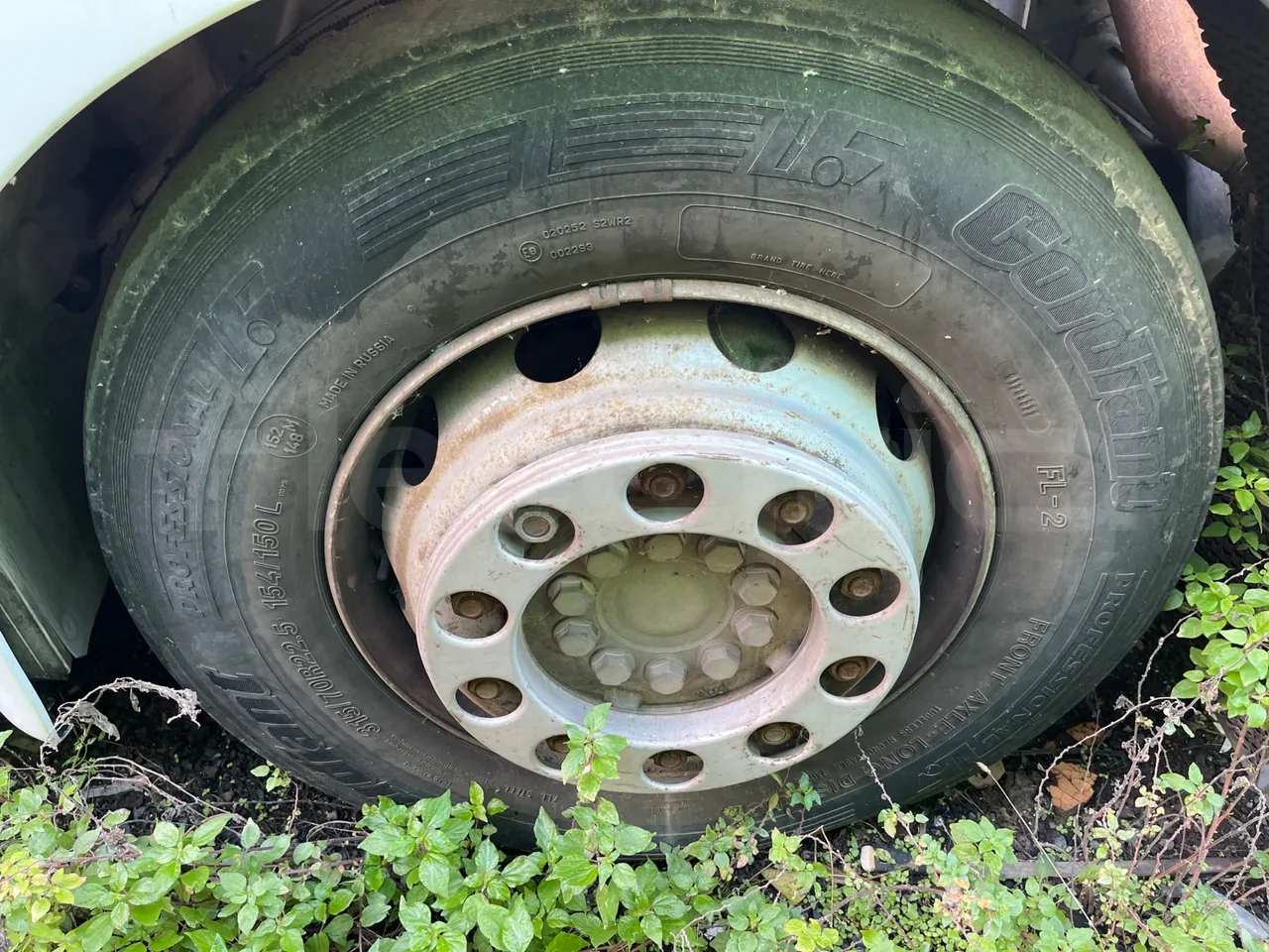 Daimler-Chrysler AG 930|MB 2532 - Euro5 - 235kW - 9.620mt - front left tire measurements