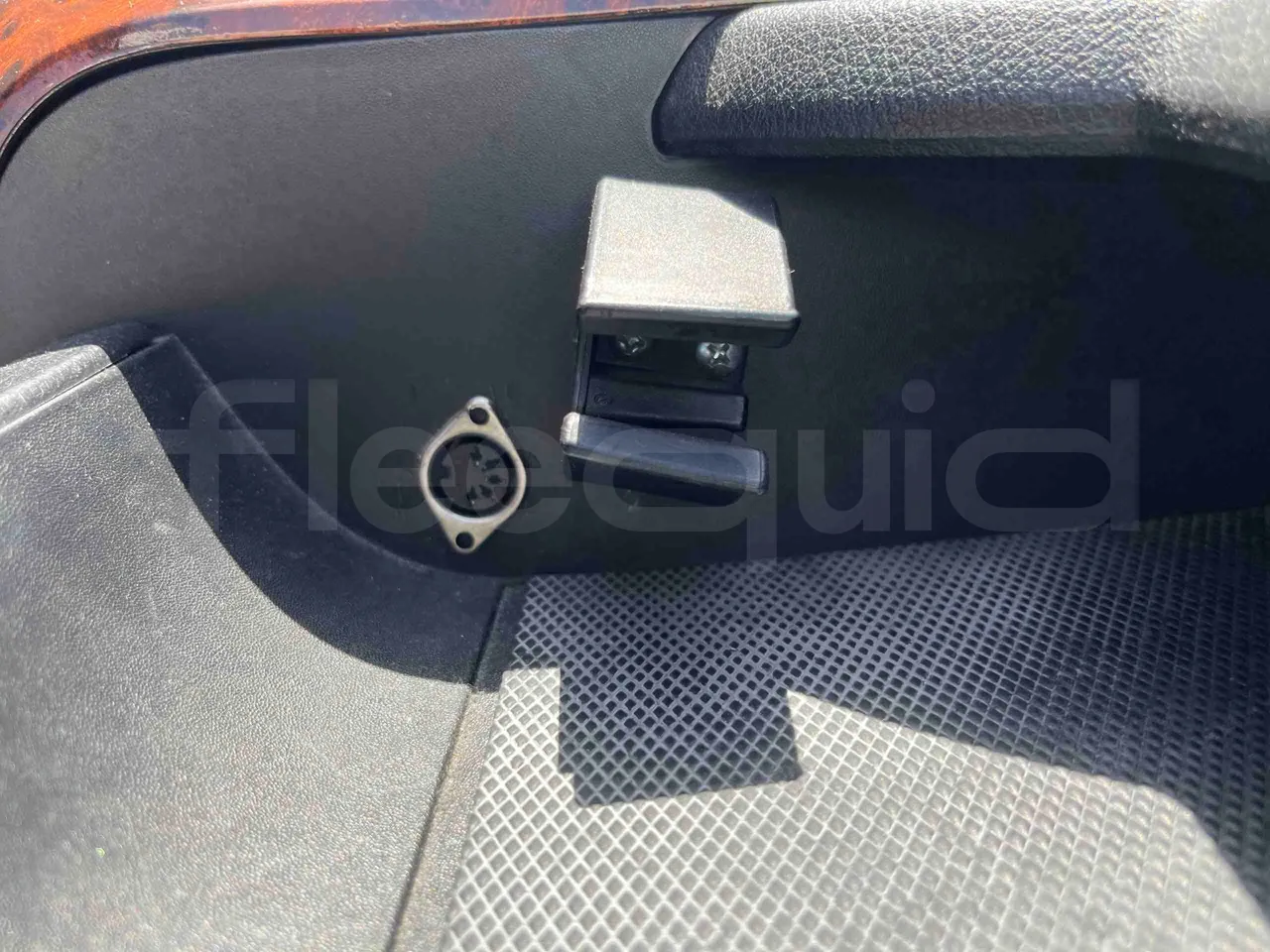 Mercedes-Benz Sprinter - hostes microphone accessories photo