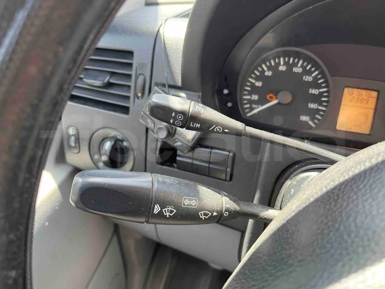 Mercedes-Benz Sprinter - onboard devices 2