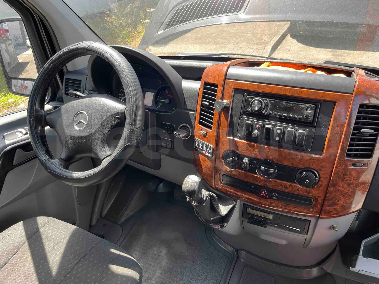 Mercedes-Benz Sprinter - buttons panels on
