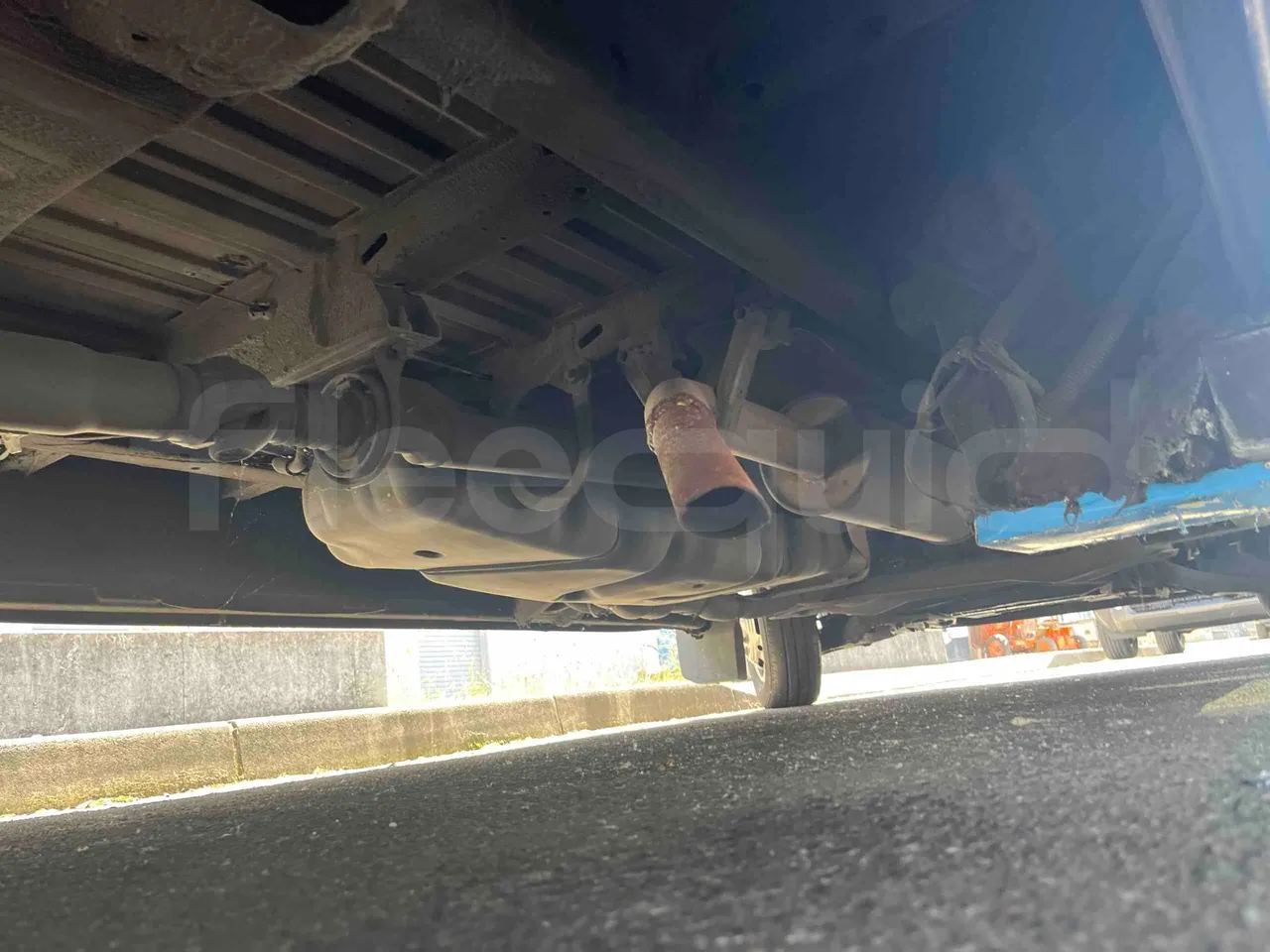 Mercedes-Benz Sprinter - exhaust photo
