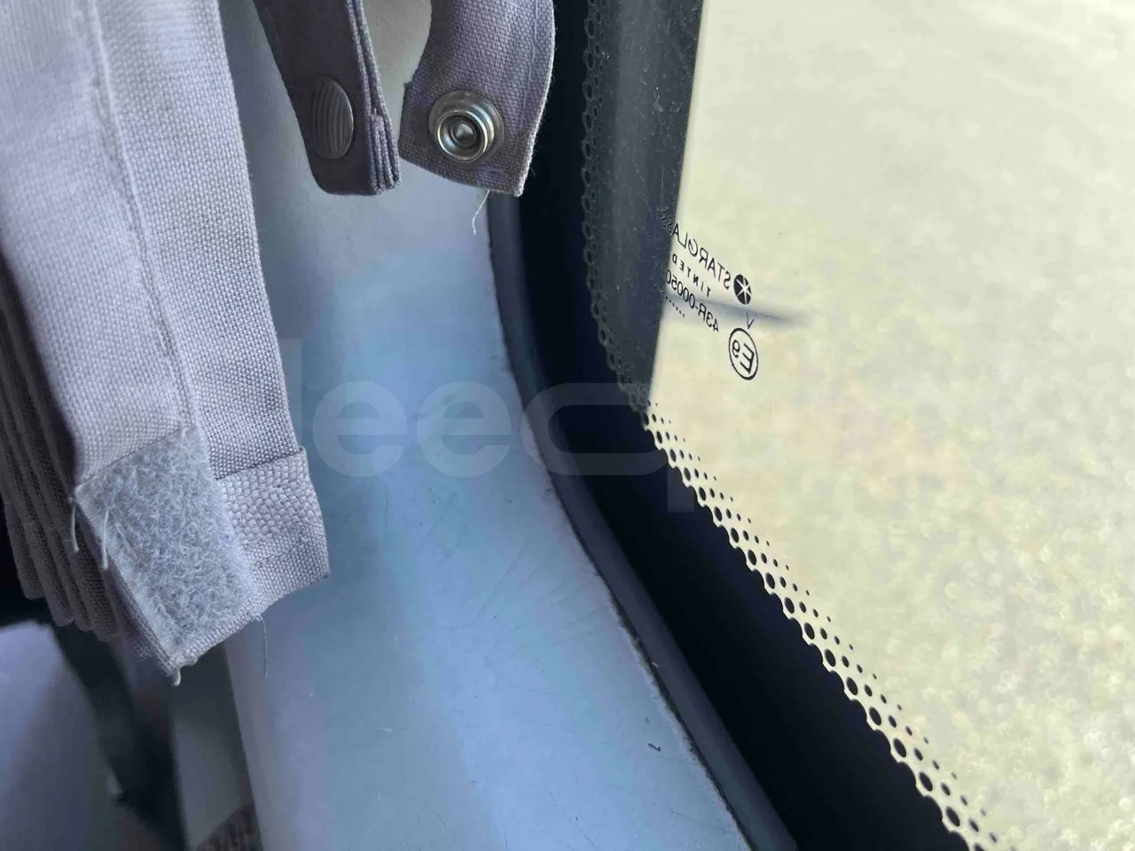 Mercedes-Benz Sprinter - roof hatch 2
